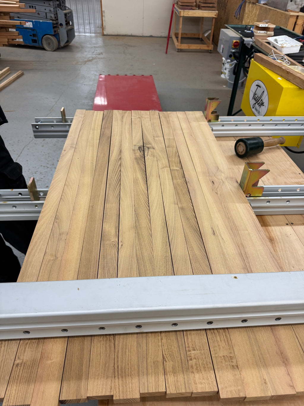 Side, green countertops